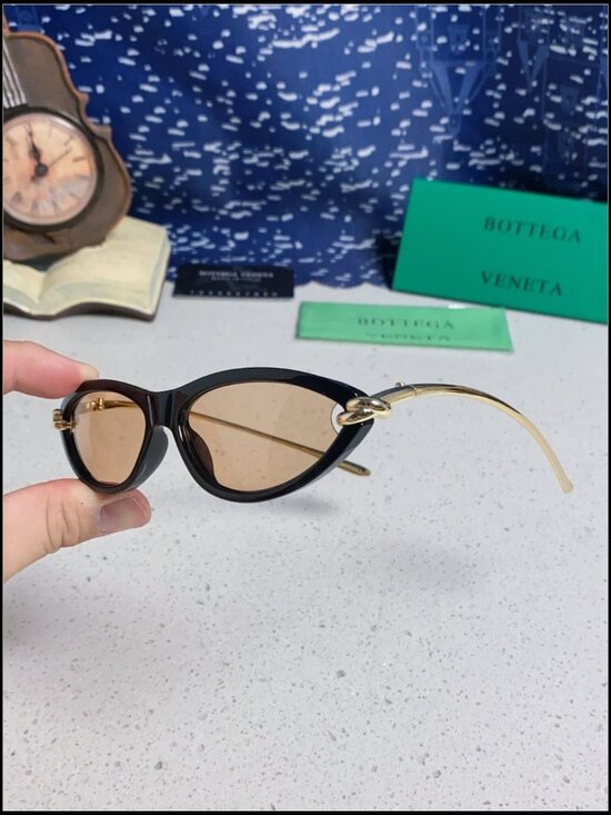 Bottega Veneta Black Cat Eye Gold Knot Tan Lens Sunnies main image 6